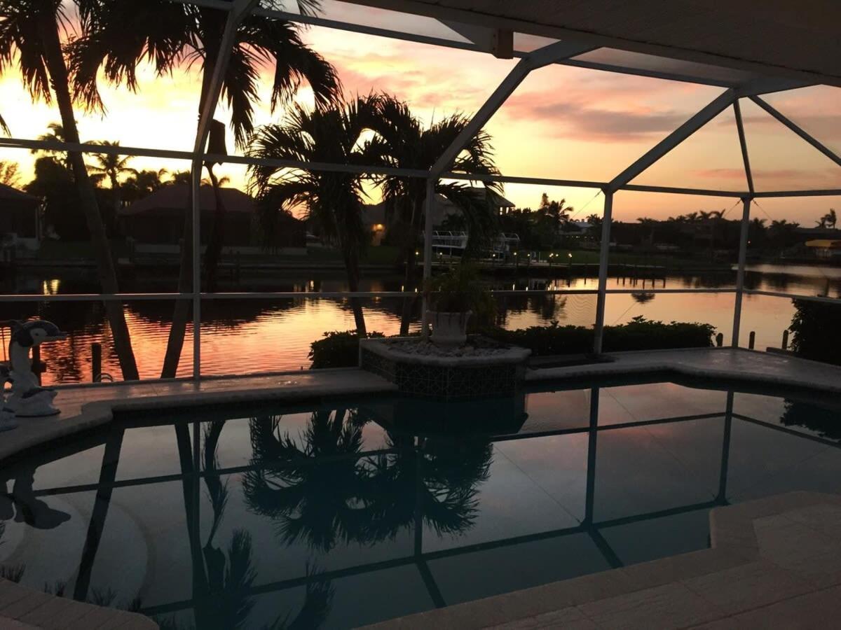 Free Heatedpool On Sailboataccesscanal Boat Lift * Cape Coral
