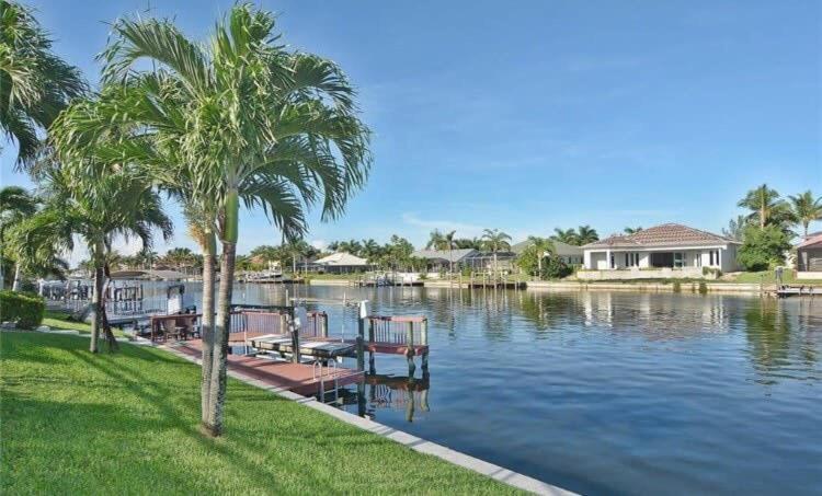 Free Heatedpool On Sailboataccesscanal Boat Lift *
