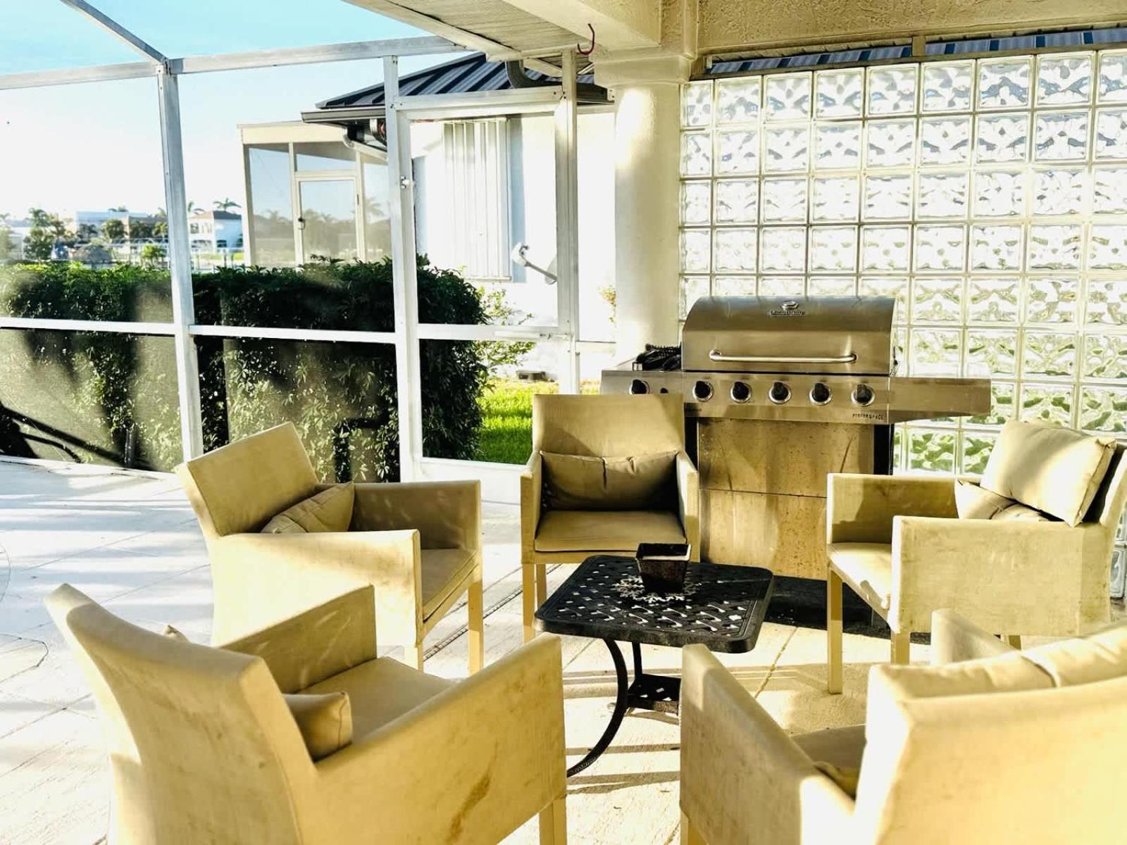 Holiday home Free Heatedpool On Sailboataccesscanal Boat Lift