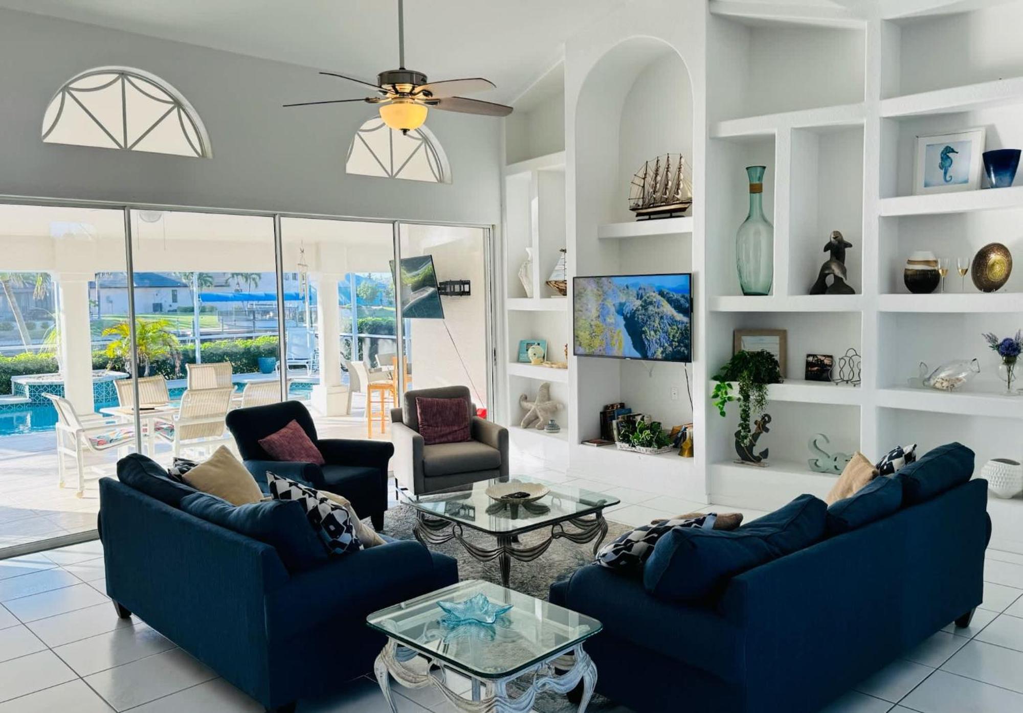 Holiday home Free Heatedpool On Sailboataccesscanal Boat Lift Cape Coral