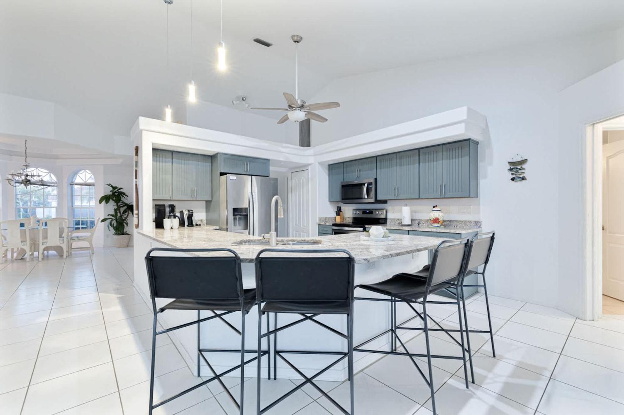 Holiday home Free Heatedpool On Sailboataccesscanal Boat Lift Cape Coral
