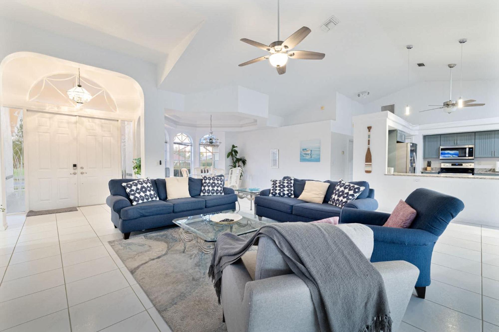 Free Heatedpool On Sailboataccesscanal Boat Lift * Cape Coral