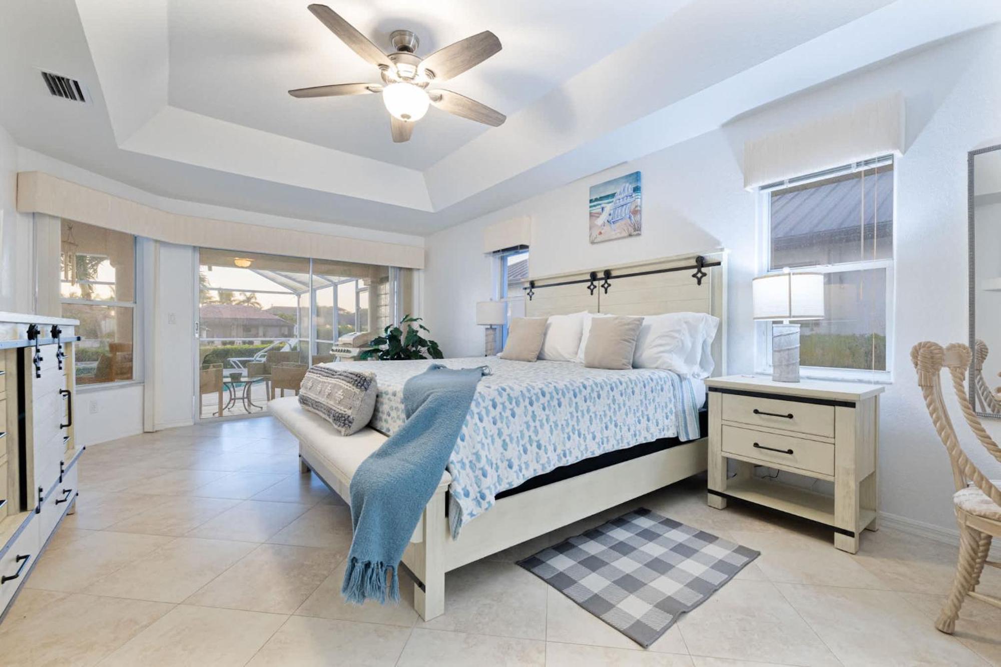 Free Heatedpool On Sailboataccesscanal Boat Lift * Cape Coral