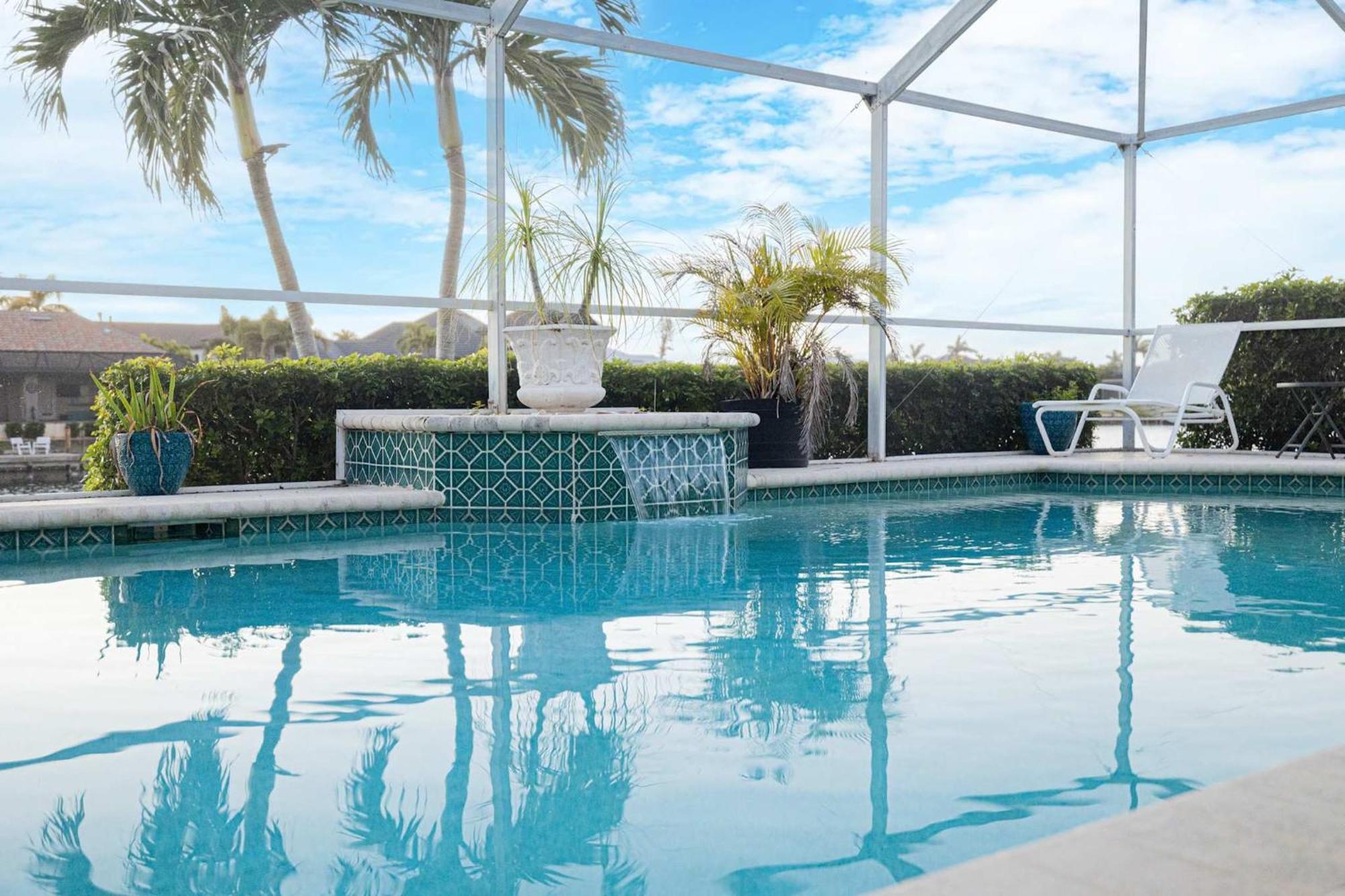 Free Heatedpool On Sailboataccesscanal Boat Lift Holiday home