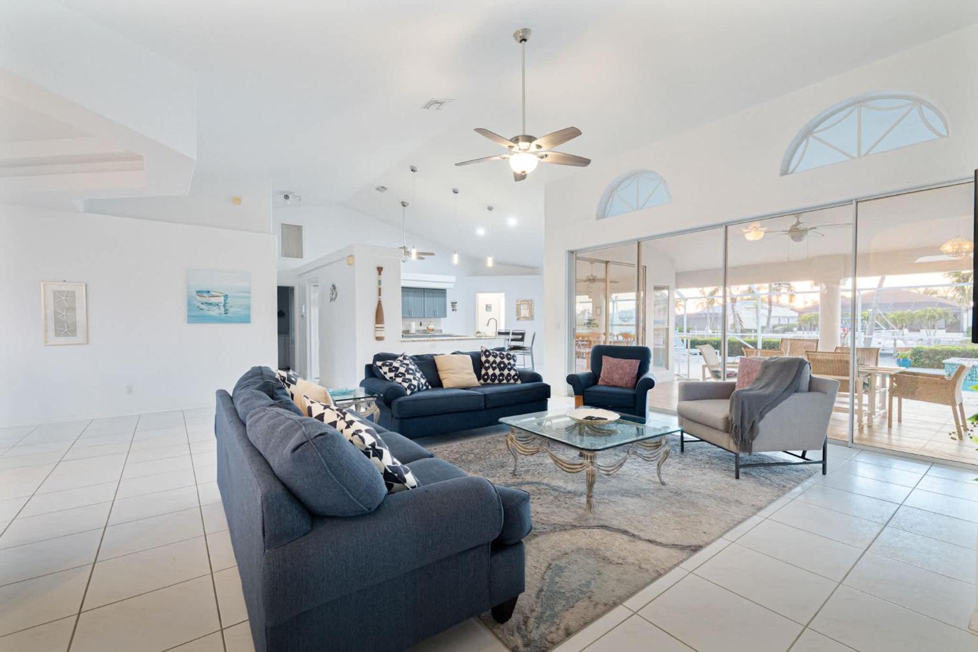 Holiday home Free Heatedpool On Sailboataccesscanal Boat Lift Cape Coral